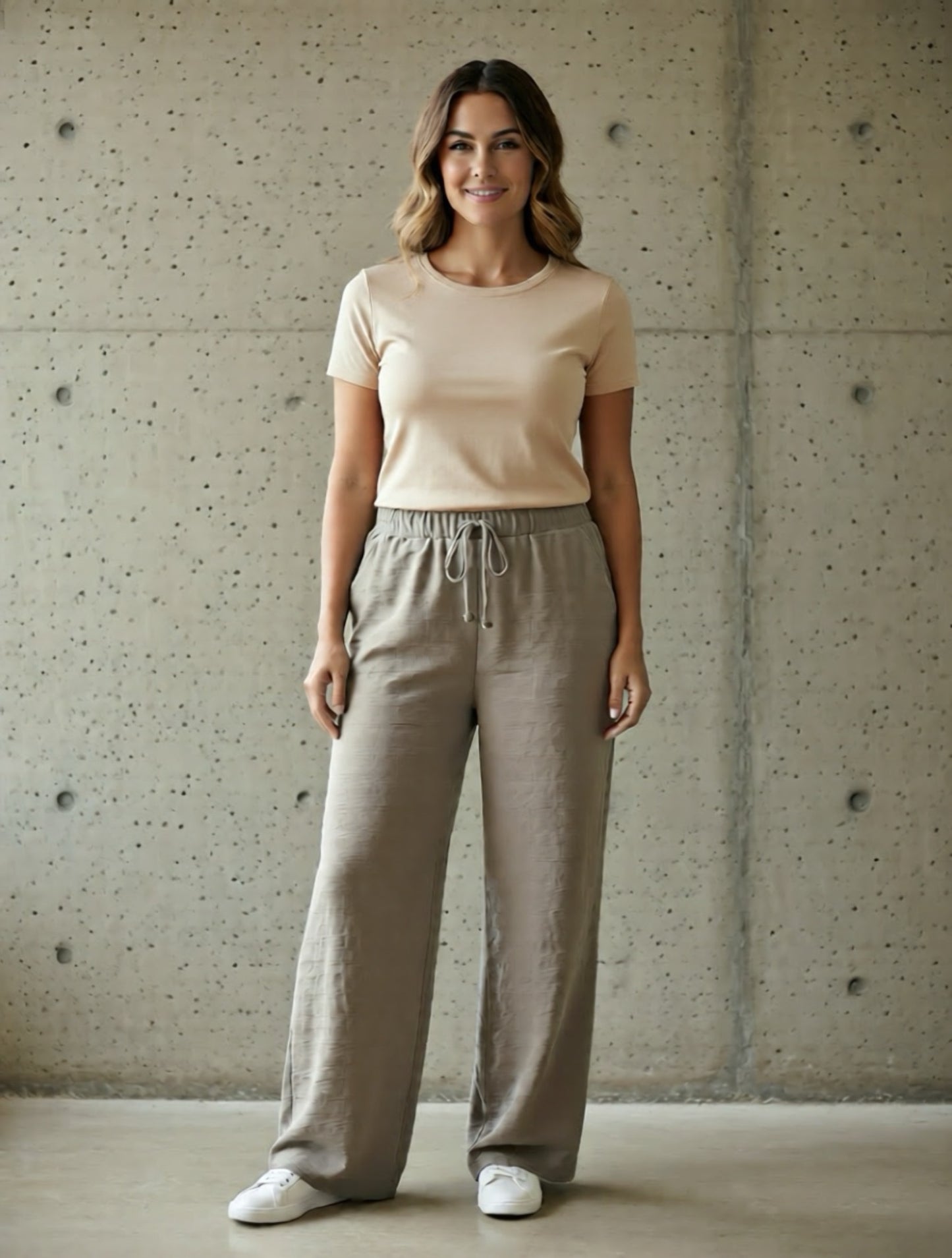 Freizeithose mit Bund in Beige aus Baumwoll-Polyester-Mix - BECCA STUDIOS