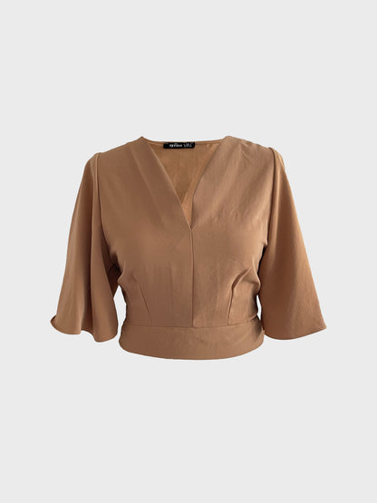 Blouse with ribbon